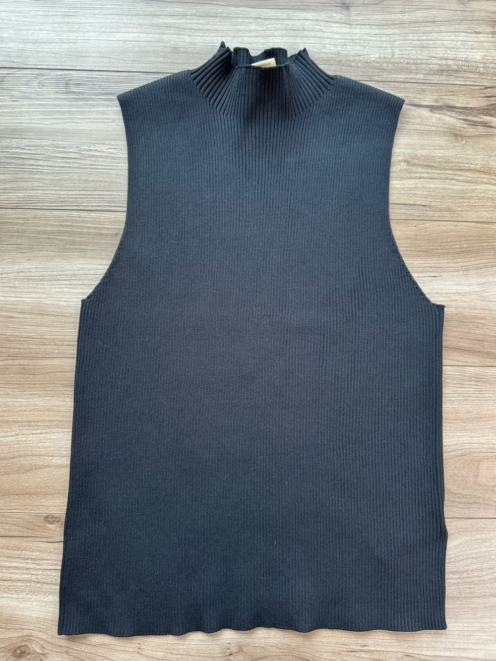 Happily Grey Women’s size XL black sleeveless ribbed mock-neck top